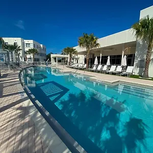 Apartment Stylish Modern 3 Bedroom With Amenities, Daytona Beach